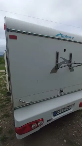 Конструкція кріплення зовнішнього блоку на автодомі